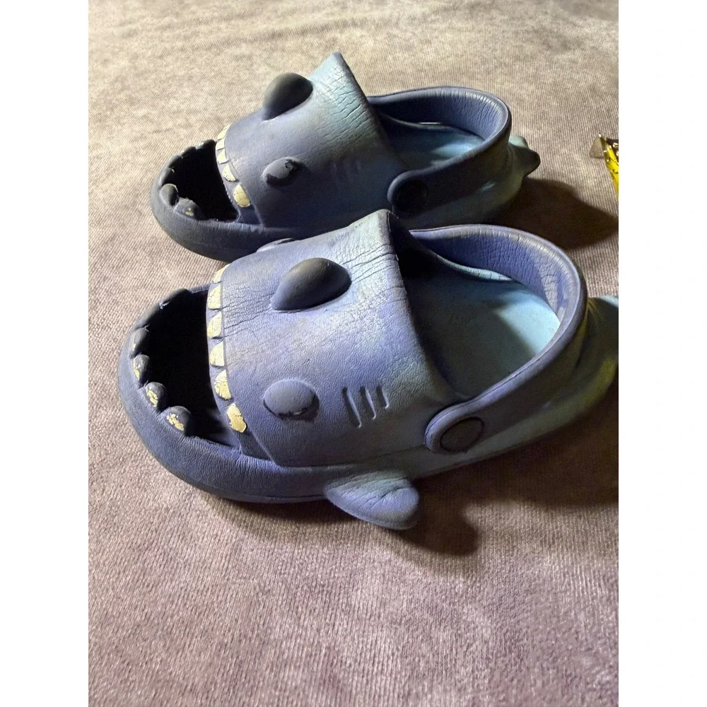 Swiggles Toddler Shark Clogs Blue Slip On Water Shoes Size S 5/6